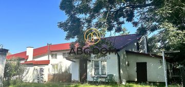 Klimatyczny, z potencjałem, pod dwie rodziny