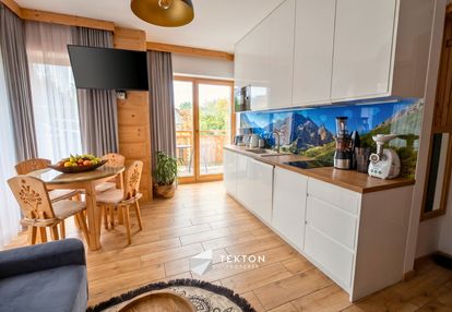 Wyposażony apartament z tarasem i garażem