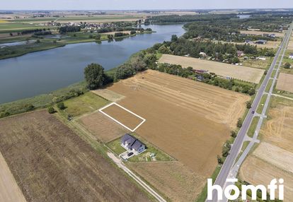 Działka nad jeziorem w drugiej linii zabudowy