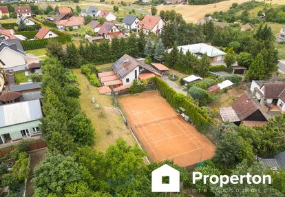 Wymarzony dom z basenem, sauną i kortem tenisowym