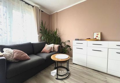 42,3 m² | 10. piętro | widok na warszawę