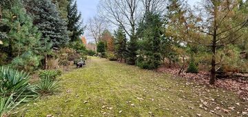 Piękna zadrzewiona działka w zacisznym miejscu