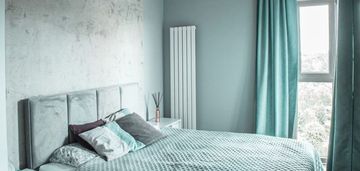 Wysoki standard, spory balkon, miejsce postojowe