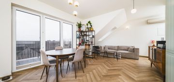 3 pokojowe z dużym balkonem, garażem i komórką