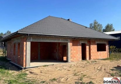 Dom wolnostojący z dobrym dojazdem do miasta