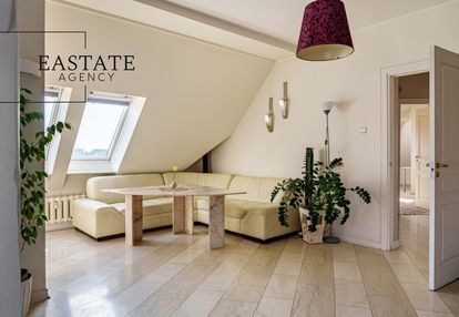 Przestronne 3 pokoje na poddaszu | metro | widok