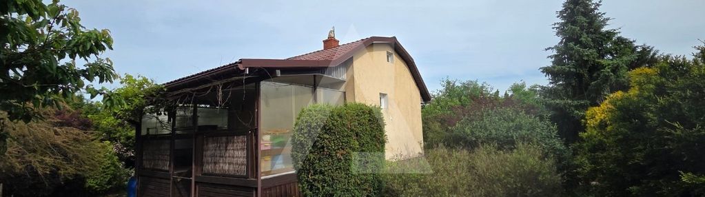 Całoroczna działka rod 700 m² z domkiem 74 m²