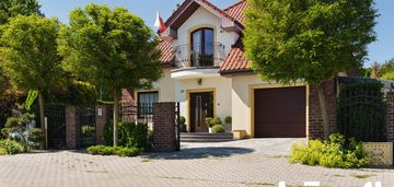 Wyjątkowy dom w mieście z botaniczną oazą spokoju