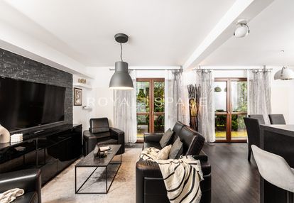 Uroczy dom blisko międzynarodowej szkoły w lusinie