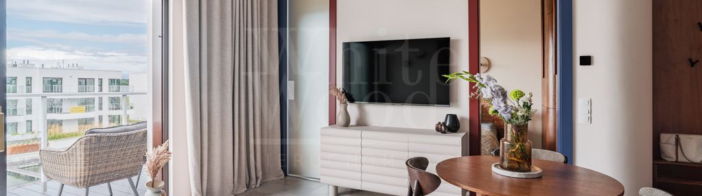 Designerski apartament z widokiem na marinę