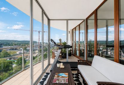 Apartament z przeszkleniami w tarasy verona