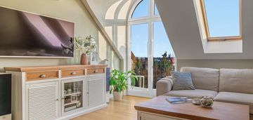 Straszyn | klimatyczne 3 pokoje | kominek i garaż