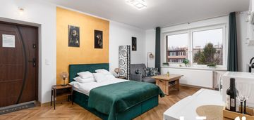 Nowoczesna kawalerka, wyposażona, centrum reda