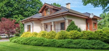 Komfortowy dom 233 m² z ogrodem przy rzece.