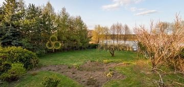 Wyjątkowa działka nad jeziorem – 2241 m²