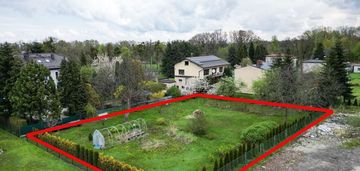 Ogrodzona, obsadzona, gotowa pod budowę !