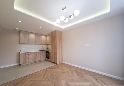 Do wejścia 3pokojowe 48m2,1 piętro,szydłówek
