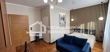 Studio z pryw. łazienką i wspólną kuchnią-orłowo