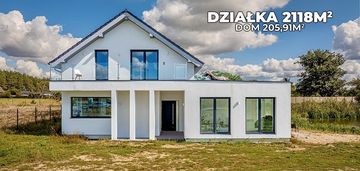 Nowoczesna willa z prywatną plażą