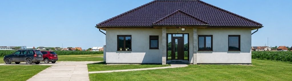 Parterowy dom z dużą działką
