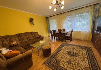 Dwustronne, 2 pok. z balkonem, oddzielnia kuchnia