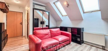 Mieszkanie z antresolą - oporów