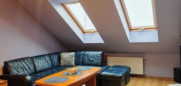 Zadbane 2 pokoje z balkonem i parkingiem