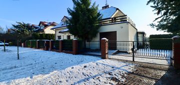 Duży dom z ogrodem zimowym i poznań, ul. boranta