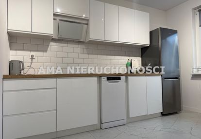 Duże, trzypokojowe mieszkanie z balkonem