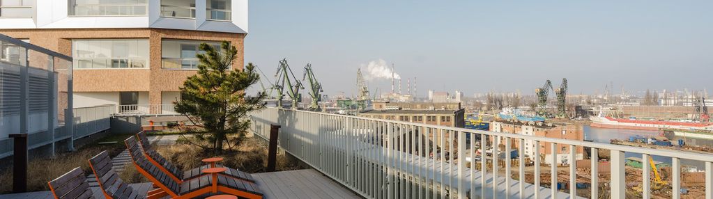 4 pokoje z loggią i halą w centrum miasta!