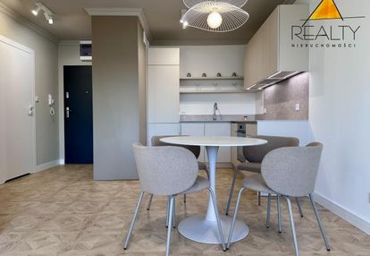 Nowe, luksusowe mieszkanie z klimatyz. i balkonem