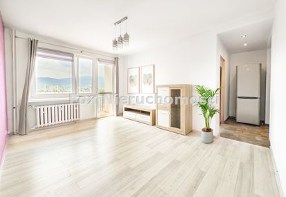 Niezwykle widokowe 3 pokoje z balkonem po remoncie