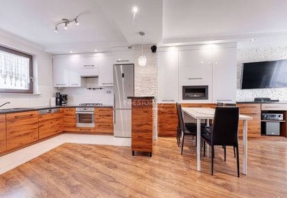 Rodzinny dwupoziomowy 5 pok. apartament,2xm.post.