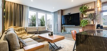 Wysoki standard, duży taras na ostatnim piętrze