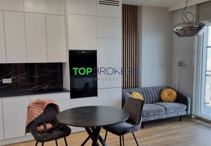 Dwa pokoje na bliskiej woli z pięknym widokiem