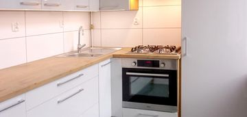 2 pokoje z garderobą w świetnej lokalizacji