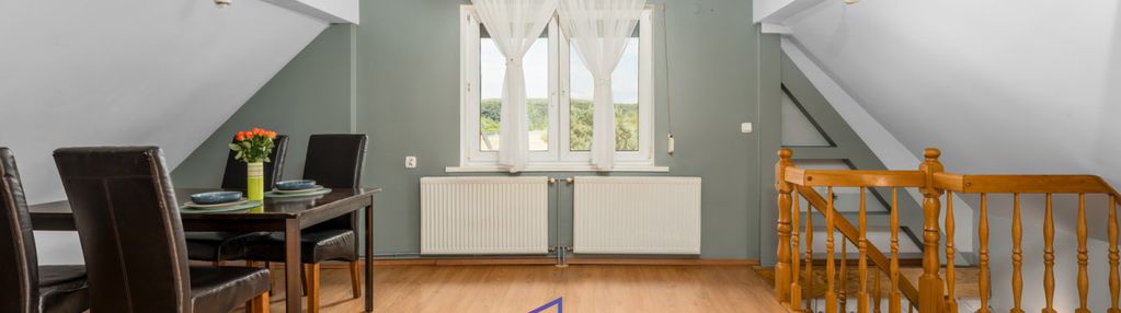 Piętro domu na cichym osiedlu z działką 1365 m2