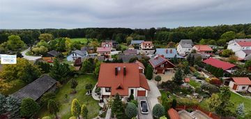 Dwa domy 3 garaże bajkowy ogród –wyjątkowa posesja