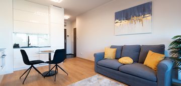 Wiślane tarasy, grzegórzki, kawalerka 28m2, balkon