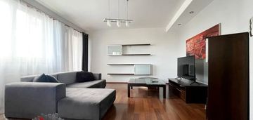 Króla augusta, 64m2, 2 pokoje+ garderoba, garaż