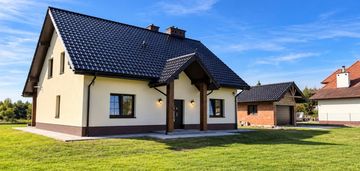 Przestronny, nowy dom dla całej rodziny