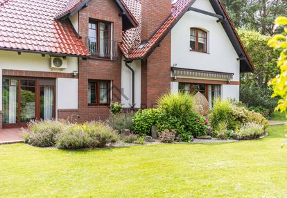 Premium/dom z lasem/gorzyca/lubin