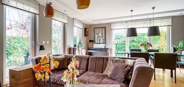 Bliźniak 6 pokoi z garażem i ogródkiem