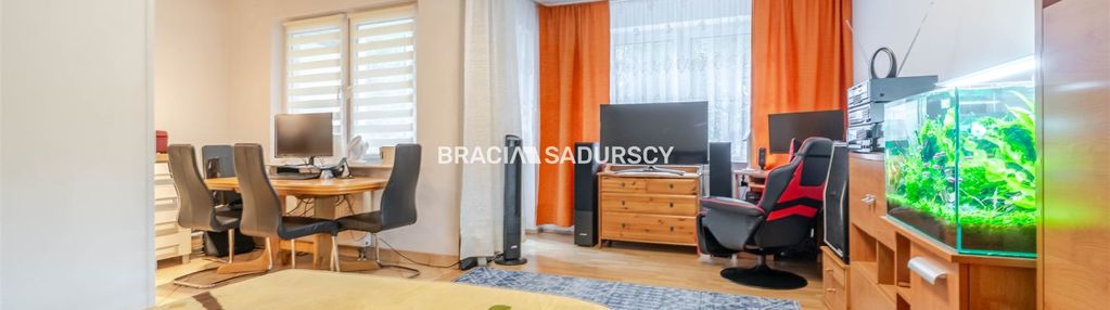 Sprzedam, duża kuchnia, 2-pok z balkonem