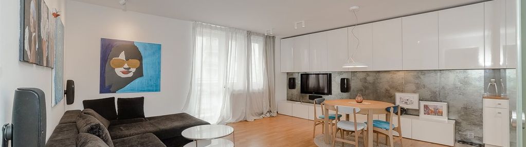 3 pokoje na balbinie do wejścia