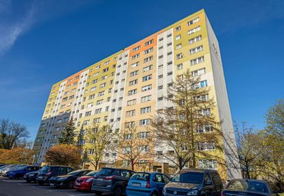 Kawalerka piątkowo po kapitalnym remoncie