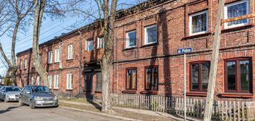 Kawalerka| zabytkowa kamienica| cegła| 0% prowizji