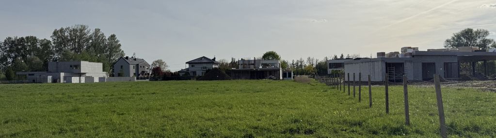 Oaza spokoju nad rzeką działka z prywatną drogą.