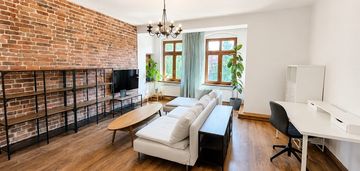 Nikiszowiec| 65 m²| balkon| 2 duże pokoje| piwnica
