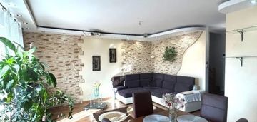 Dwupoziomowe mieszkanie w ząbkach